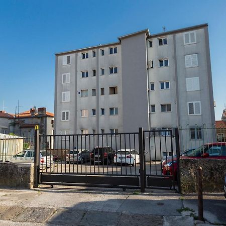 Apartman Izis Centar Pule 普拉 外观 照片