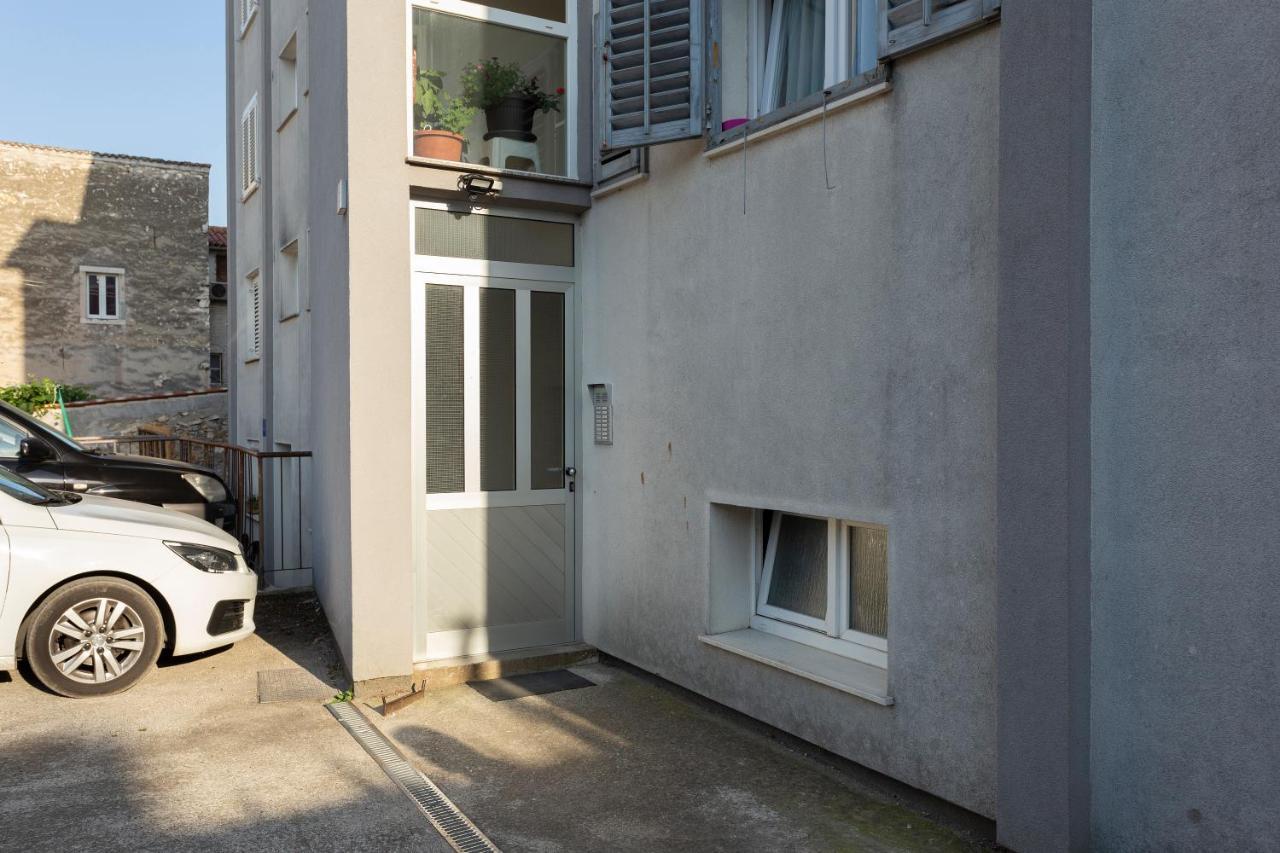 Apartman Izis Centar Pule 普拉 外观 照片