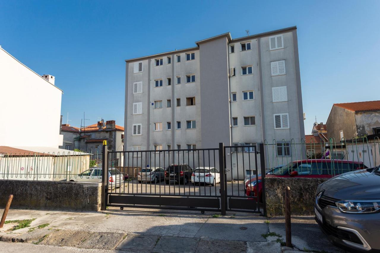 Apartman Izis Centar Pule 普拉 外观 照片
